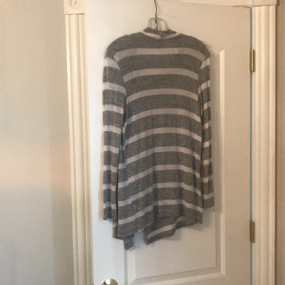 Top - Picture 2 of 3